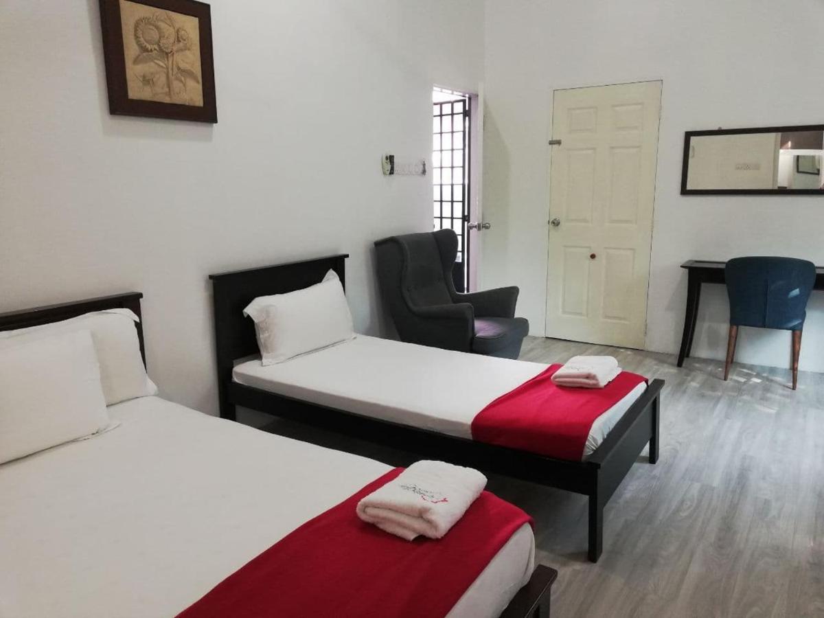 Roomstay Hj Esmon Parit Raja Uthm Zewnętrze zdjęcie